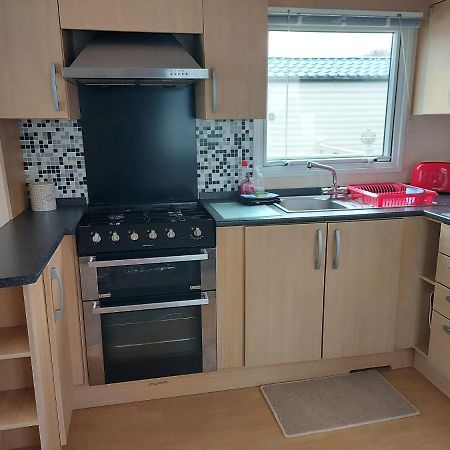 6 Berth Pet Friendly Caravan On Sandy Glade Berrow Экстерьер фото