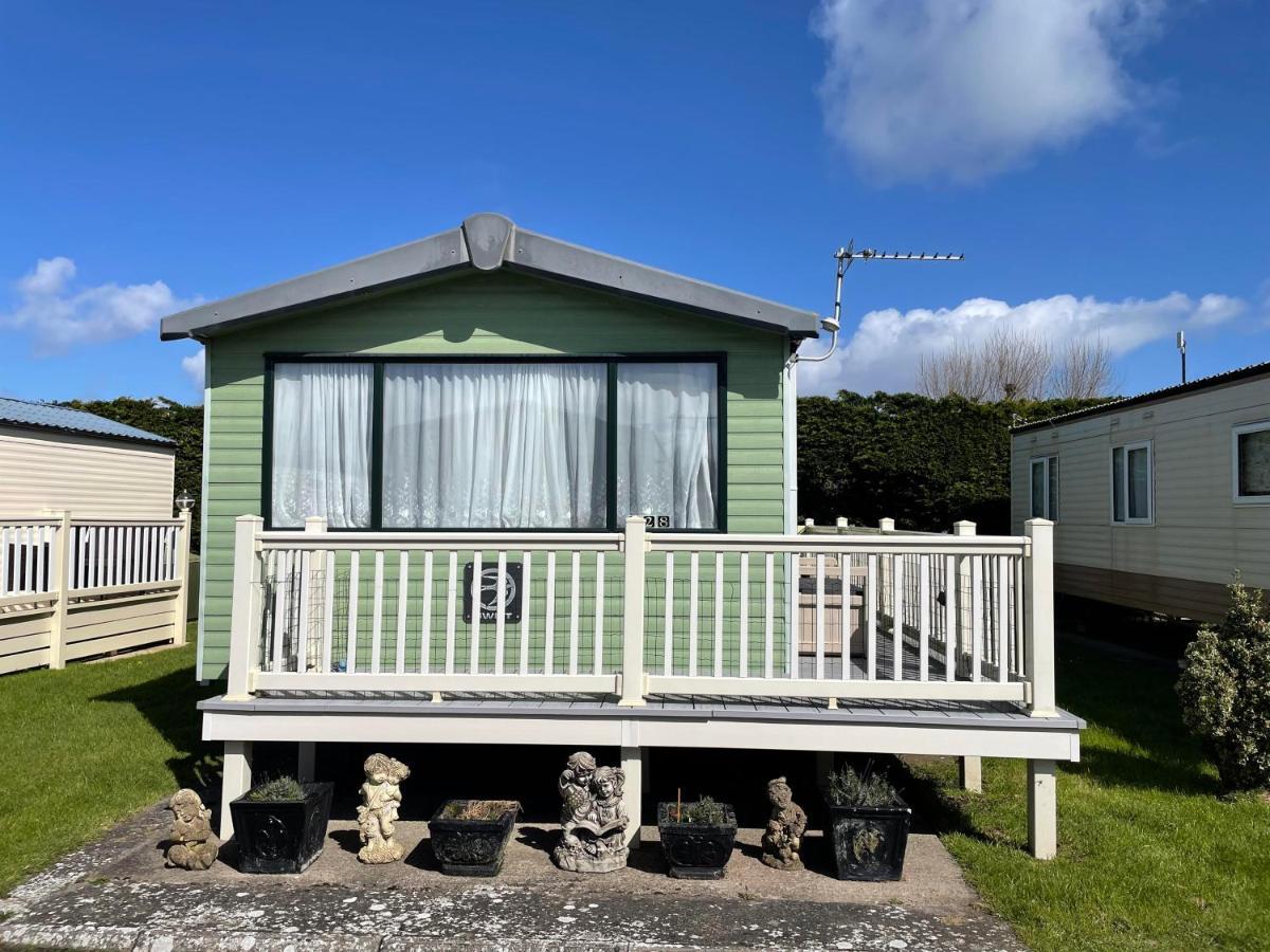 6 Berth Pet Friendly Caravan On Sandy Glade Berrow Экстерьер фото