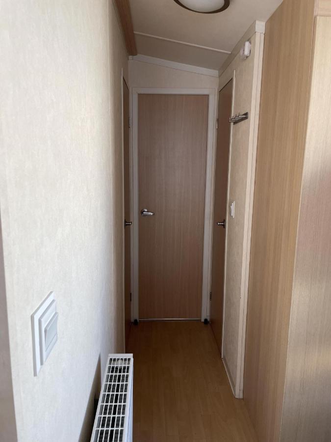 6 Berth Pet Friendly Caravan On Sandy Glade Berrow Экстерьер фото
