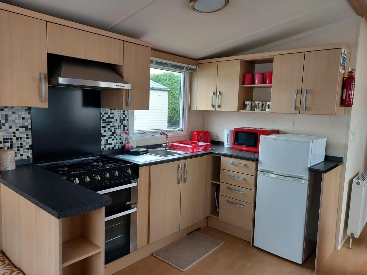 6 Berth Pet Friendly Caravan On Sandy Glade Berrow Экстерьер фото