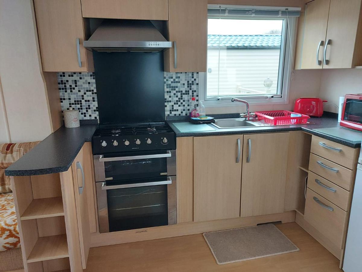 6 Berth Pet Friendly Caravan On Sandy Glade Berrow Экстерьер фото