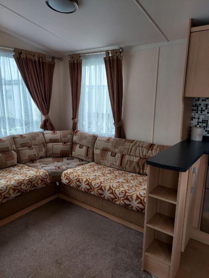 6 Berth Pet Friendly Caravan On Sandy Glade Berrow Экстерьер фото